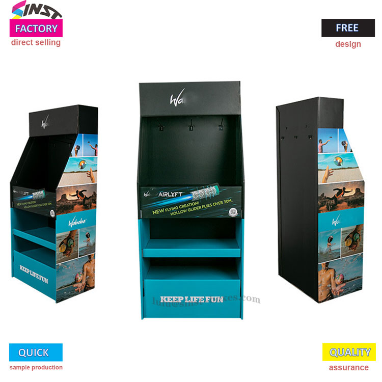 Stojan na vystavení hraček